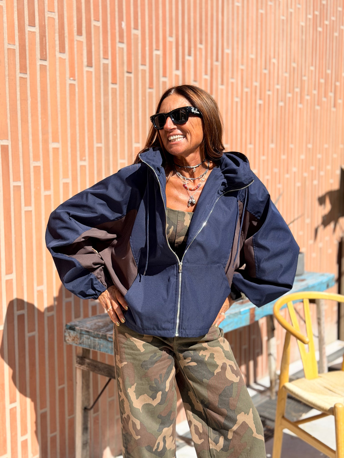 Kway Bicolor con Cappuccio Blu/Moro