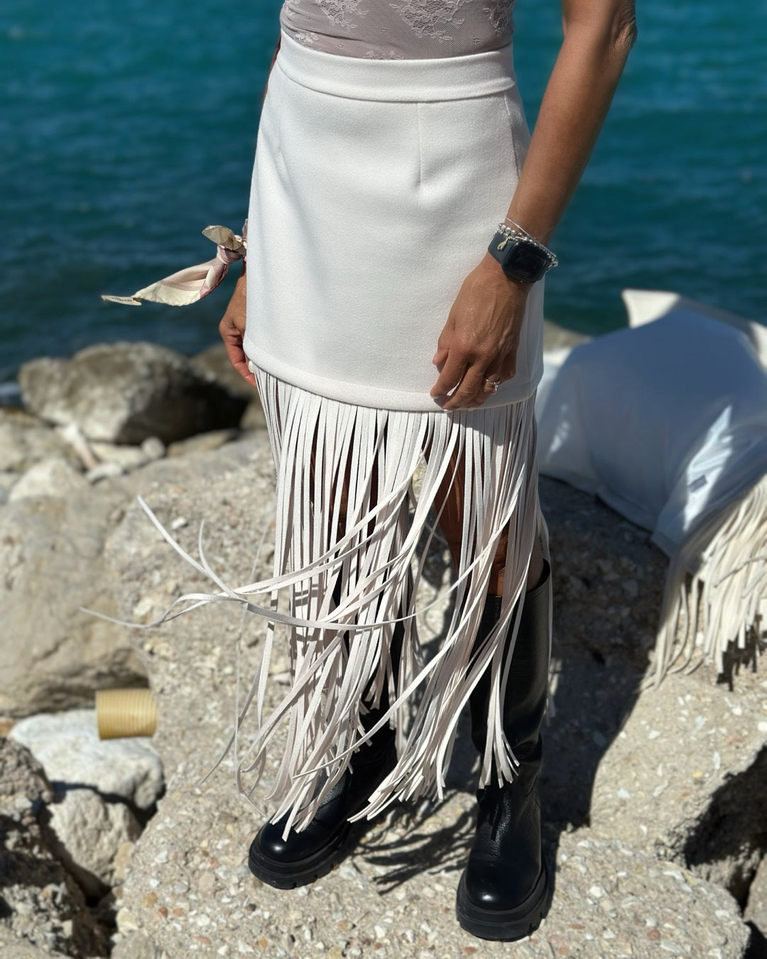 Gonna in Panno con Maxi Frange Panna