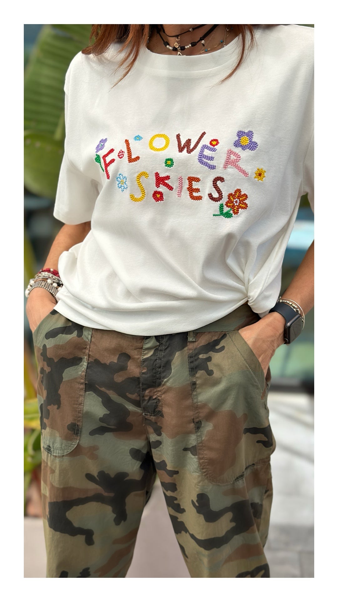 T-shirt con Ricamo “Flower Skies” | Bianco
