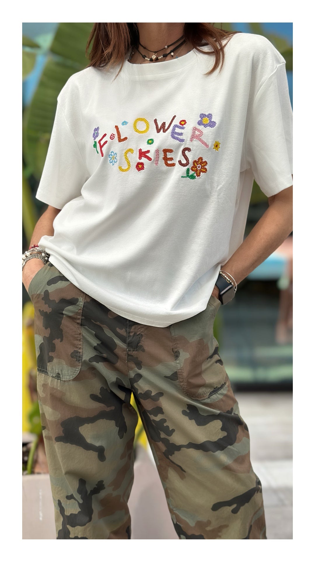 T-shirt con Ricamo “Flower Skies” | Bianco