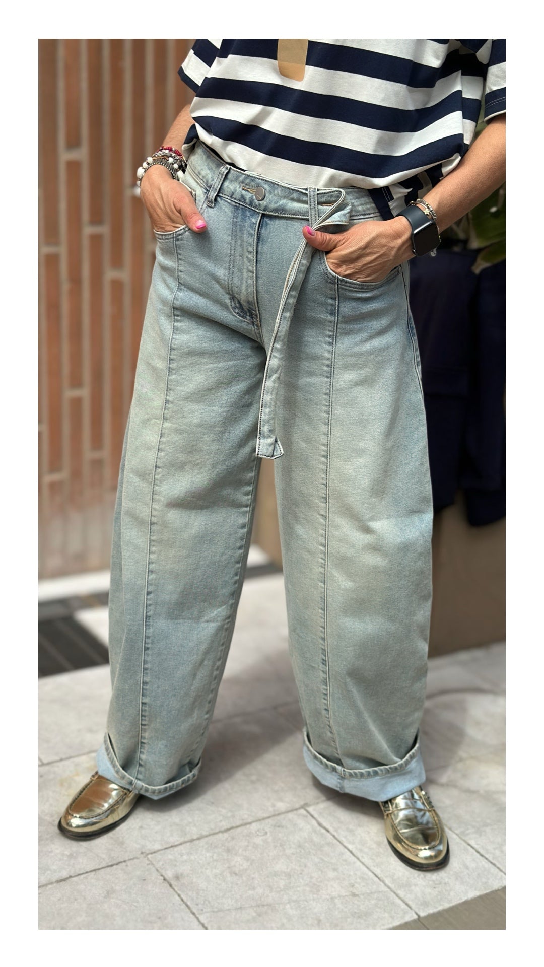 Denim Sfumato Barrel Fit con Cinta