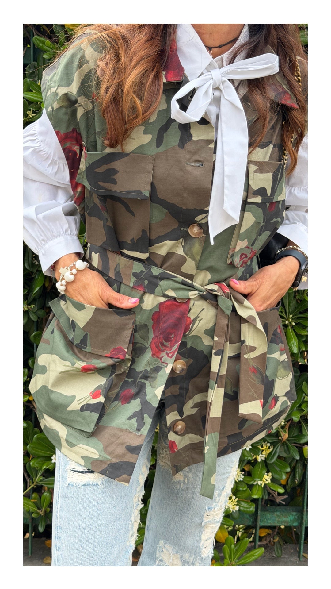 Gilet Cargo Camouflage con Rose