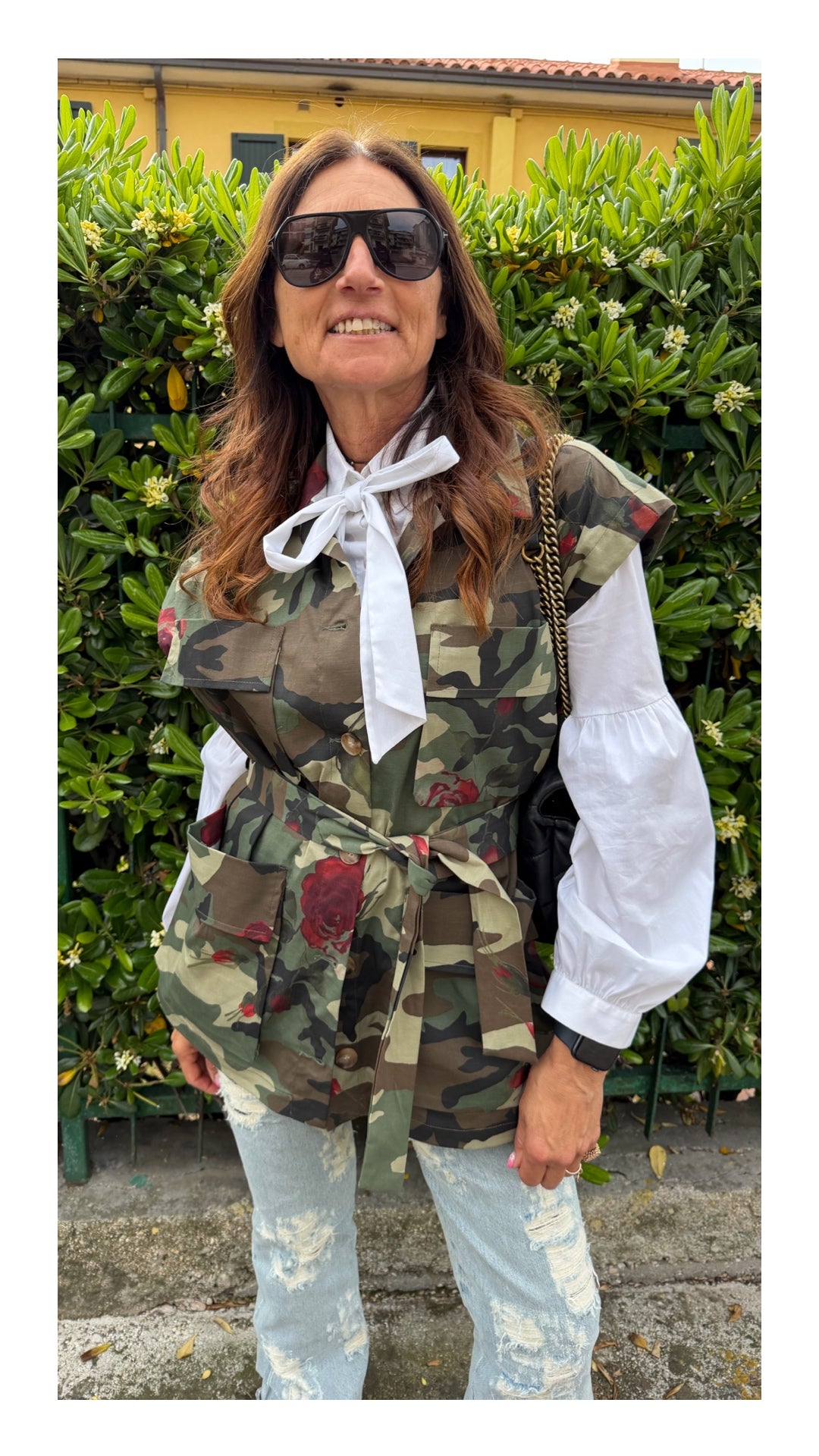 Gilet Cargo Camouflage con Rose