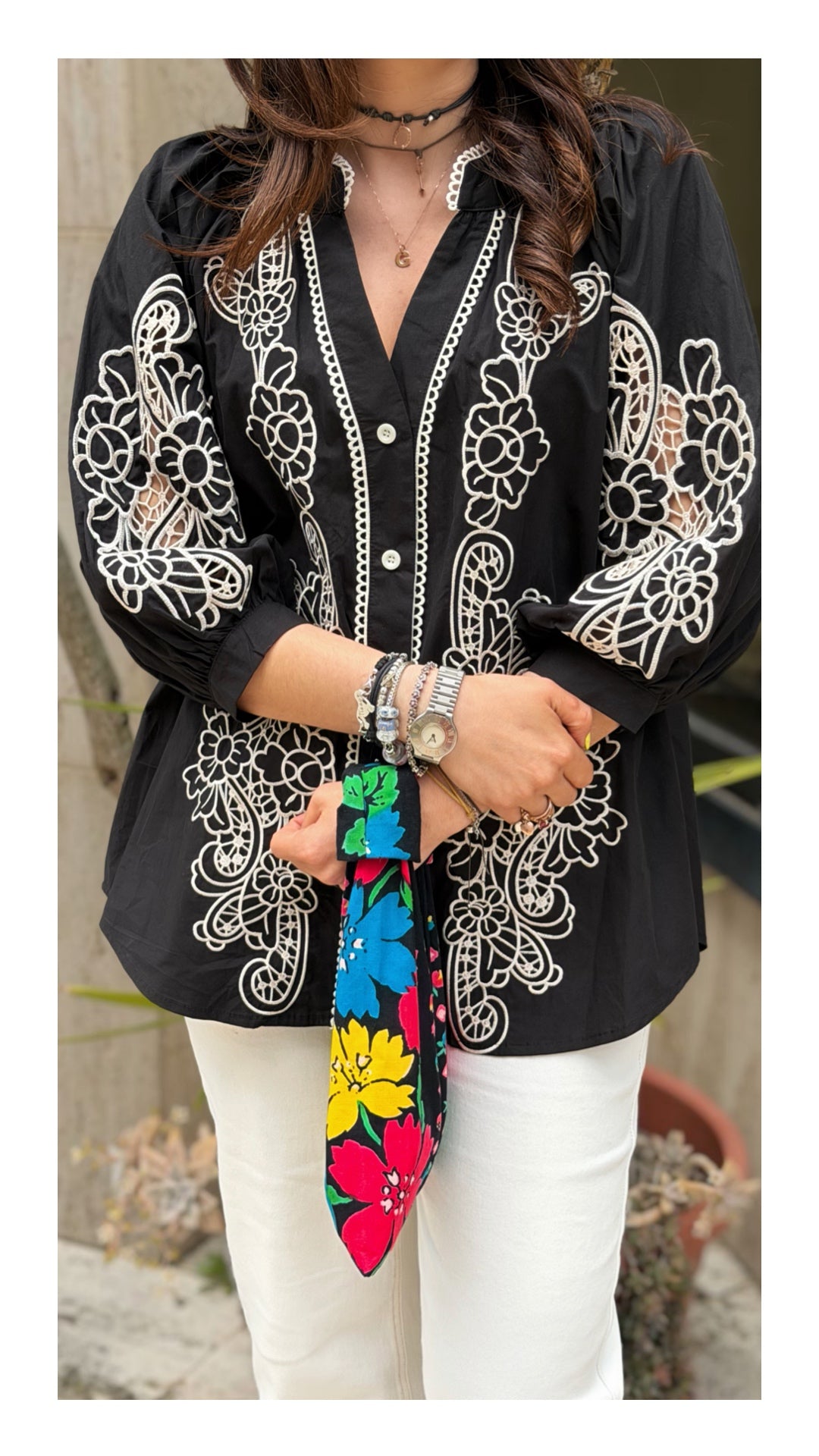 Camicia con Ricamo Nero