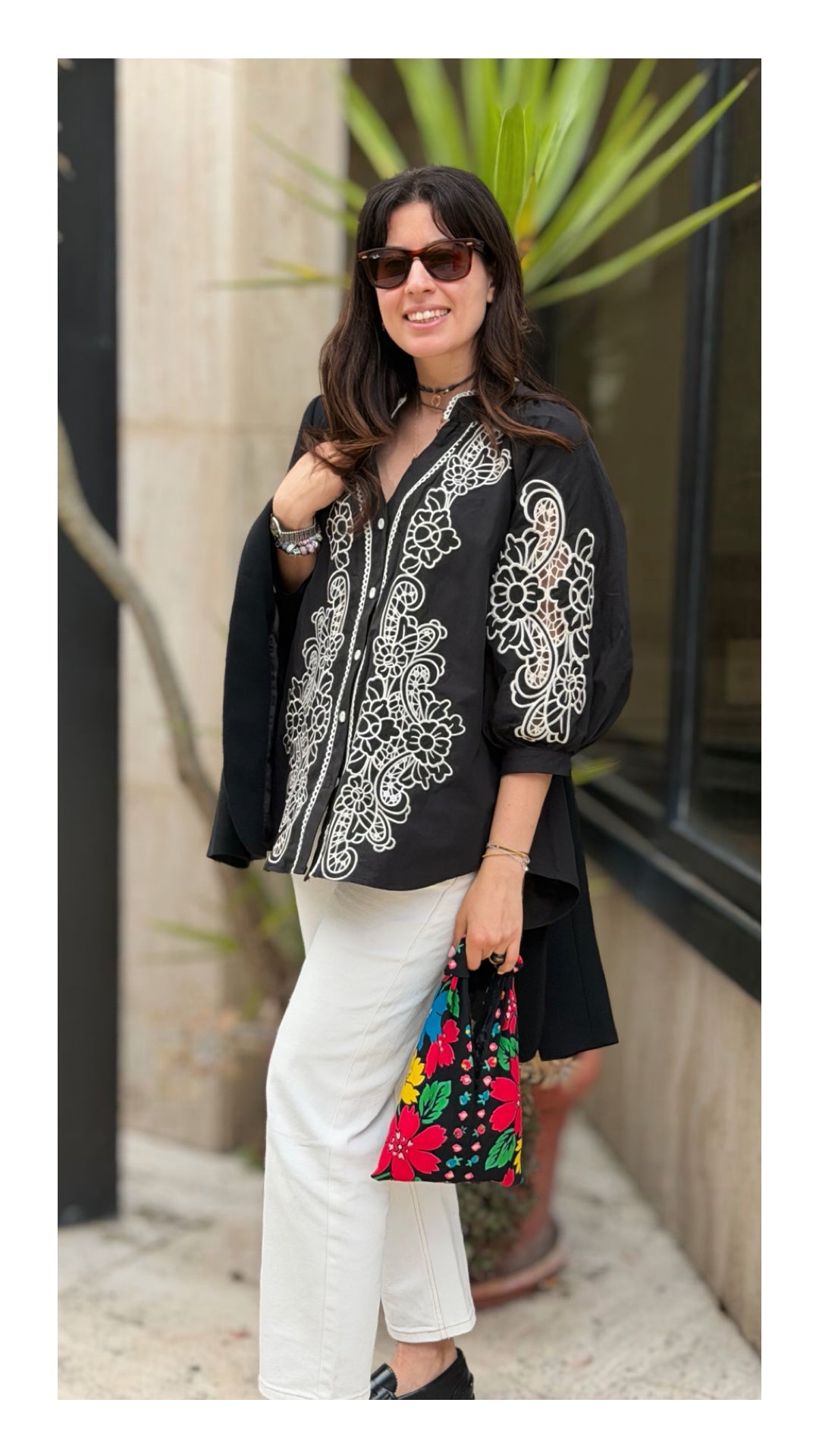 Camicia con Ricamo Nero
