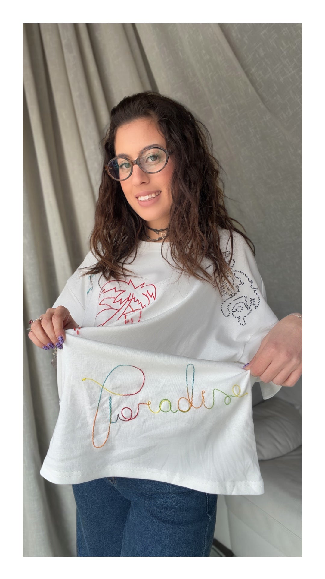 T-shirt Oversize con Ricami e Perline