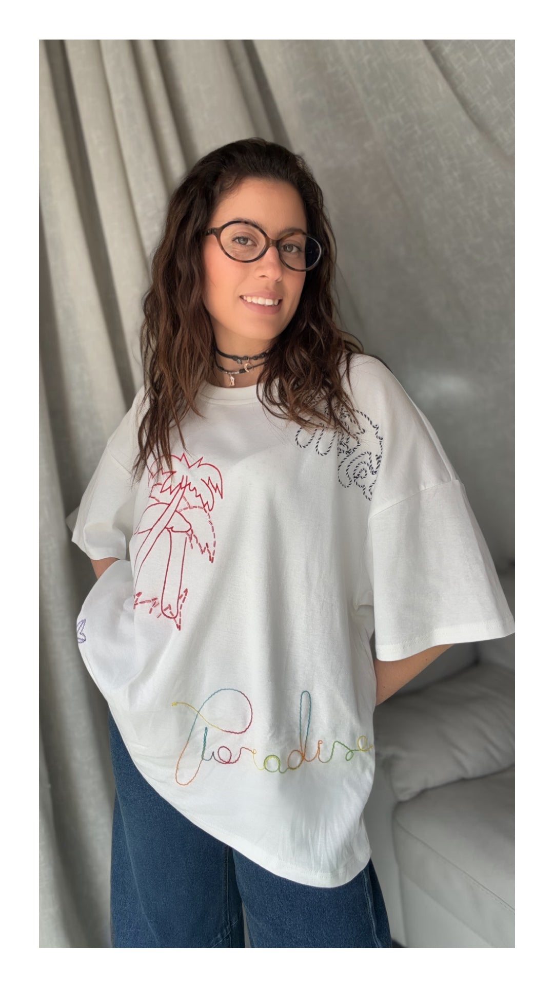 T-shirt Oversize con Ricami e Perline