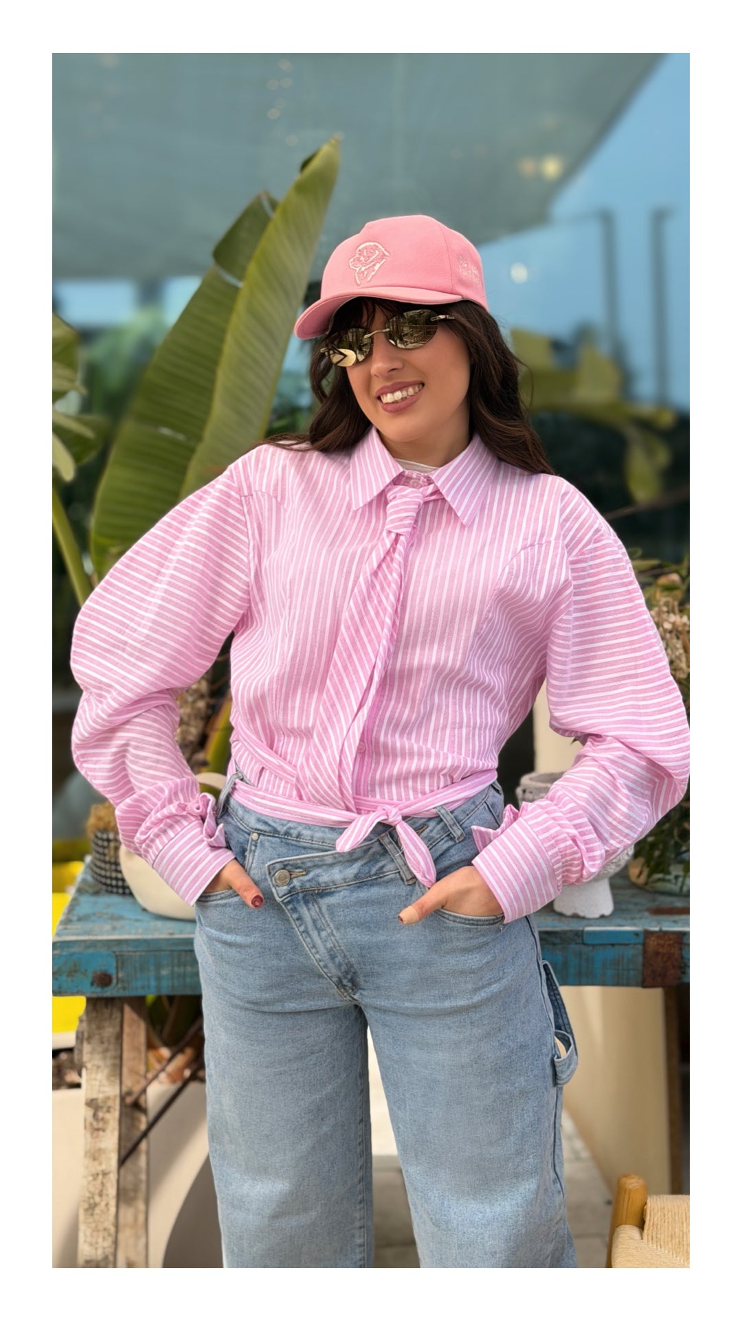 Camicia Rosa con Cravatta Righe