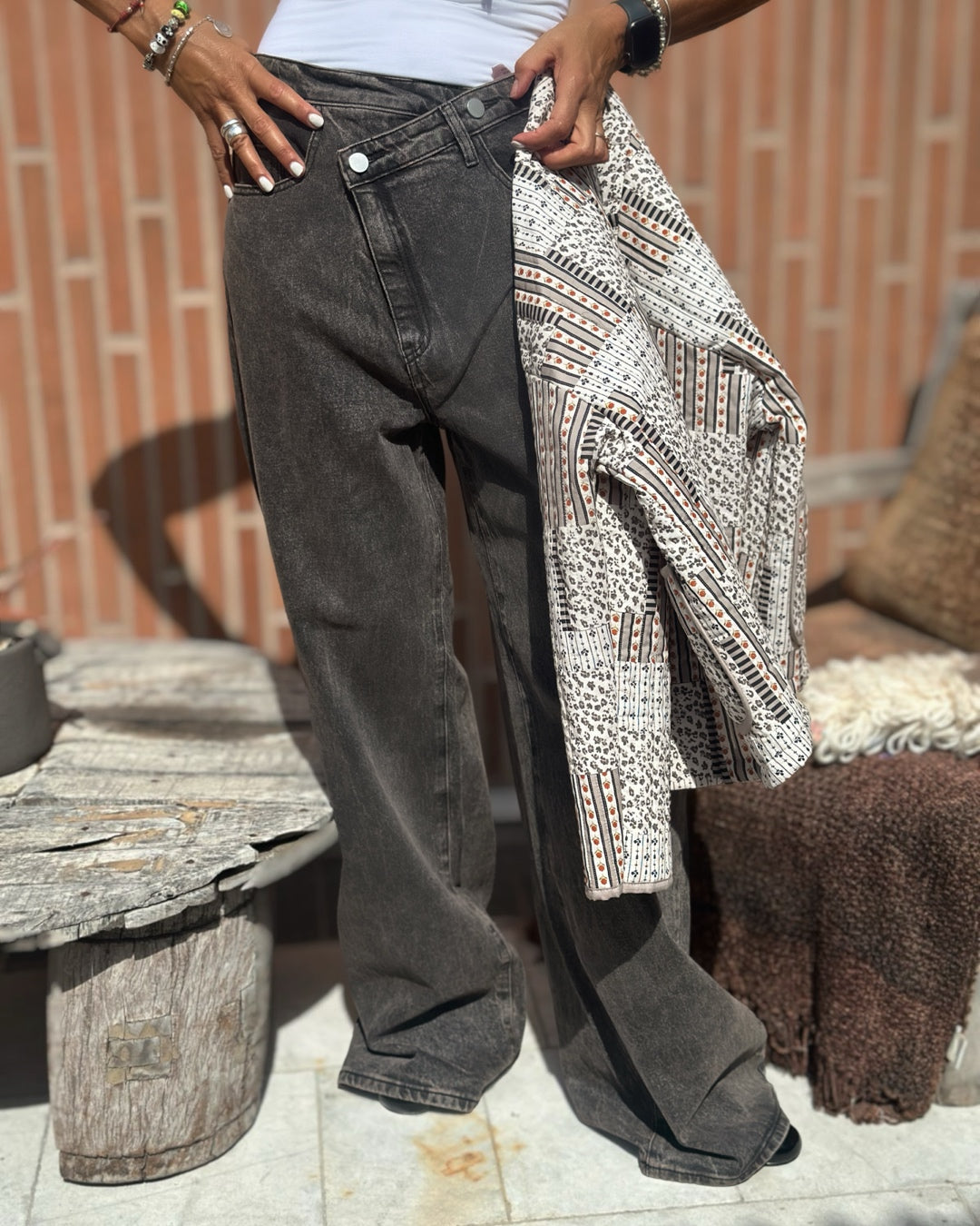 Jeans Bottone Incrociato in Nero