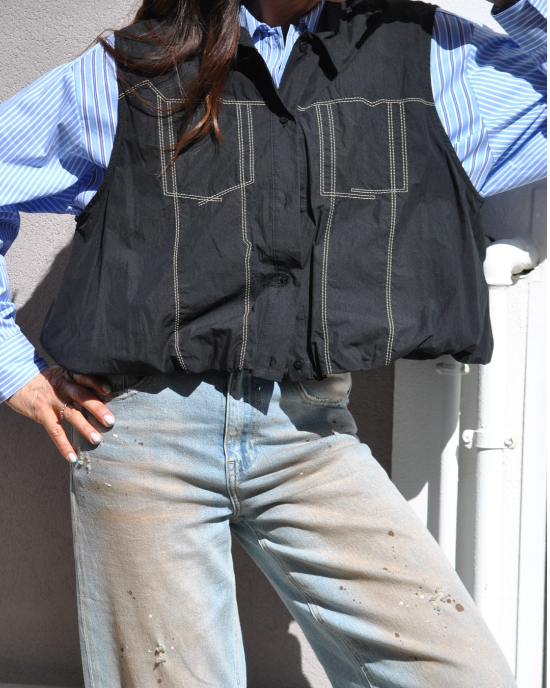 Gilet con cuciture a contrasto Nero