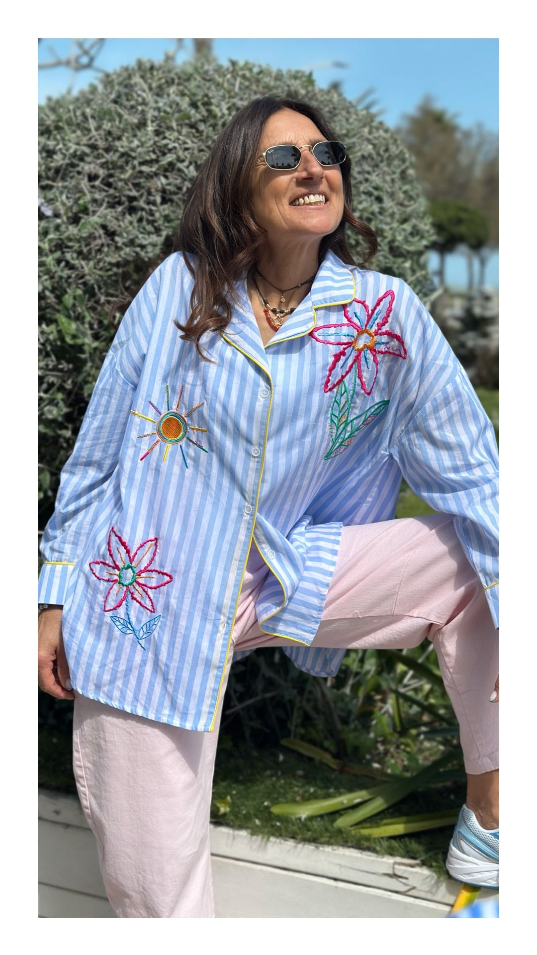 Camicia Pijama rigata con Ricami | Celeste