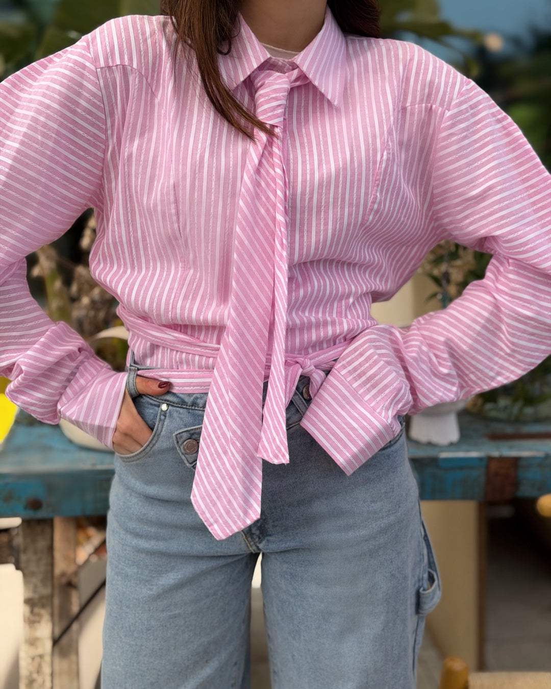 Camicia Rosa con Cravatta Righe